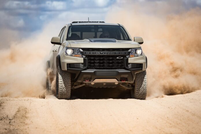 2021-Chevrolet-Colorado-ZR2-004.jpg