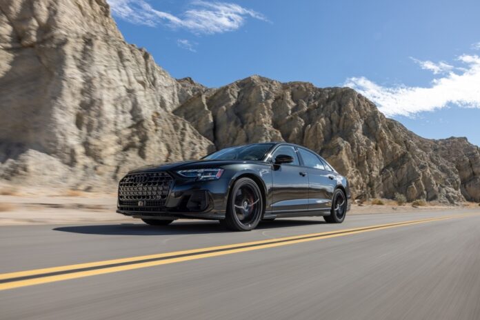 Small-9628-2022AudiS8VesuviusGray.jpg