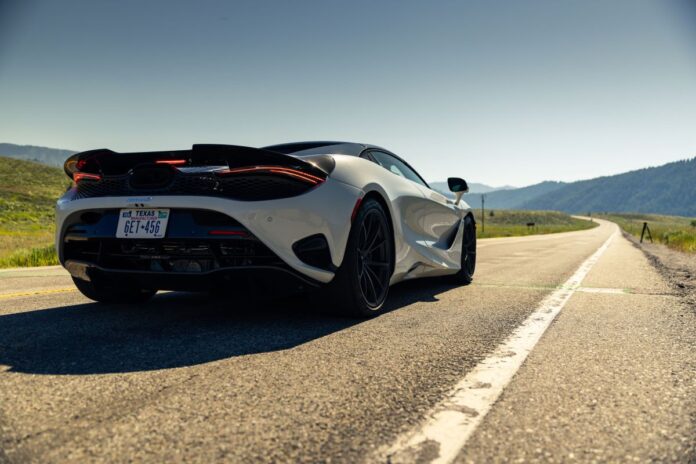 McLaren-750S.jpg