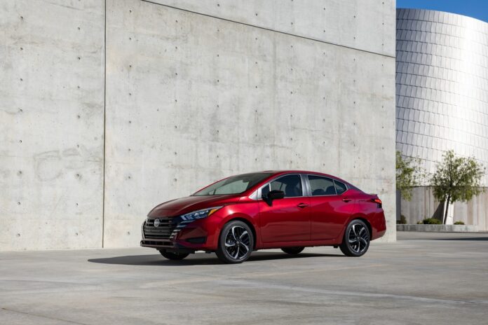 2023-Nissan-Nissan-Versa-37.jpg