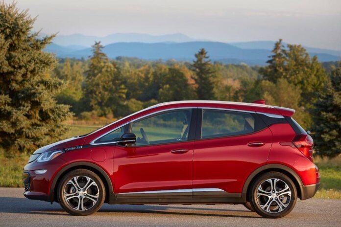 2021-Chevrolet-Bolt-EV-01-Image.jpg