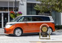 El VW ID. Buzz del 2025 obtuvo la máxima puntuación en el segmento de minivans del Estudio de Rendimiento, Ejecución y Diseño Automotriz (APEAL) de J.D. Power