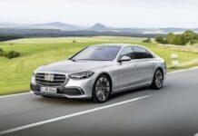 Los 5 Vehículos del 2026 con el Head-Up Display (HUD) Más Inmersivo